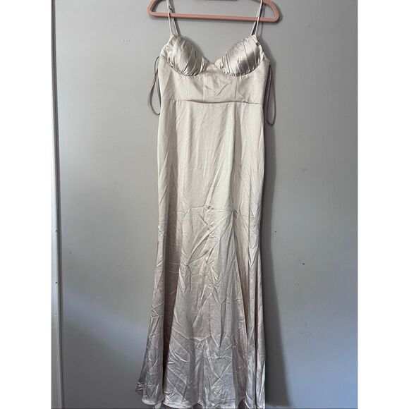 NWT Selfie Leslie Champagne Dress - Picture 6 of 6